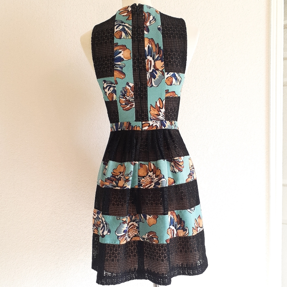 BCBGMaxAzria teal floral fit/flare dress 0 XS - Picture 6 of 8